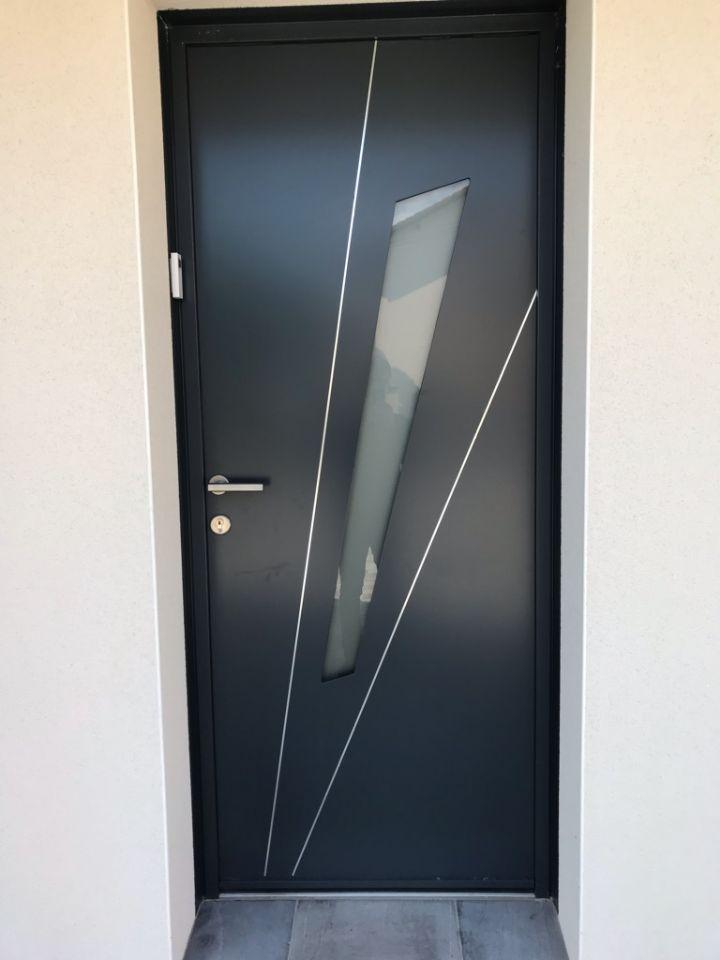 pose neuf porte d'entrée alu modèle Fuseau