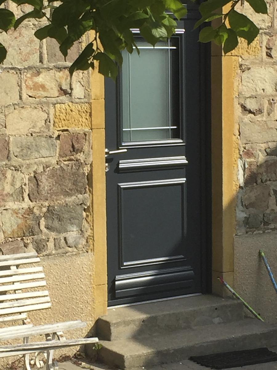 MENUISERIE POUZERAT32 FOURNITURE ET POSE DE MENUISERIES À ROANNE