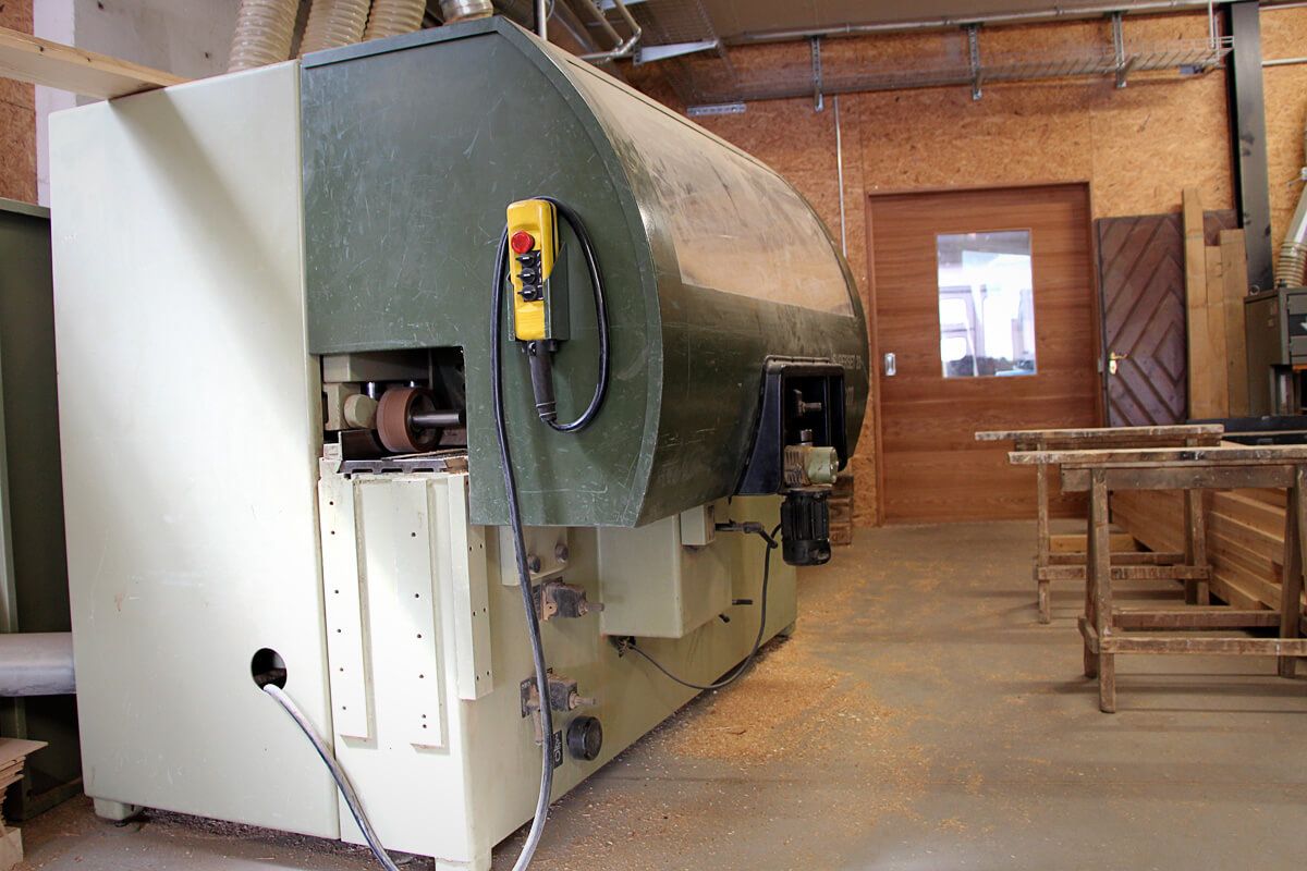 macchinario per la realizzazione di arredi in legno - Bruno Clalüna