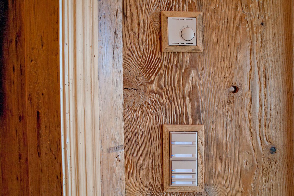 parete e complementi di arredo in legno - Bruno Clalüna