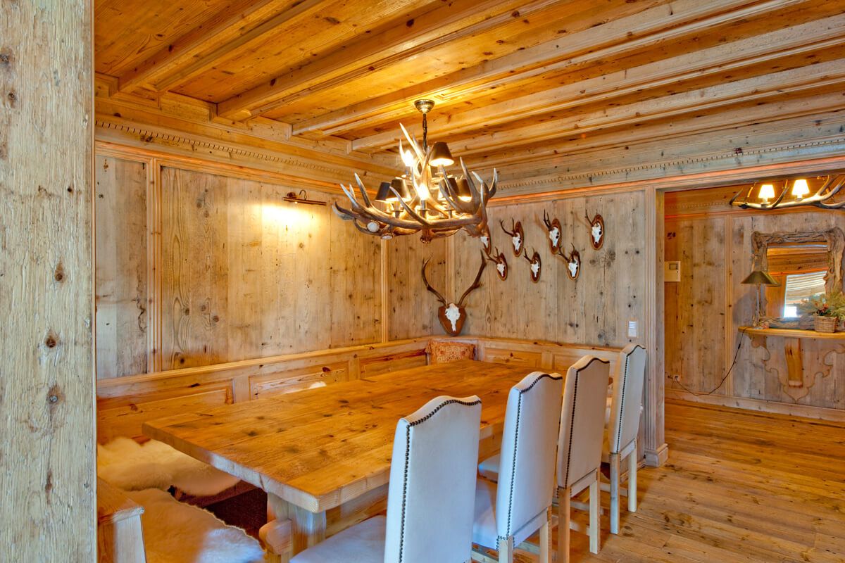 tavolo e soffitto in legno su misura - Bruno Clalüna