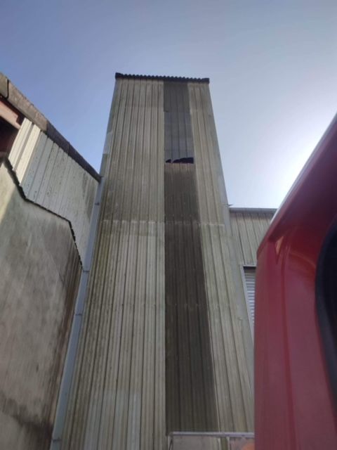 Vue en contreplongée d'un bâtiment