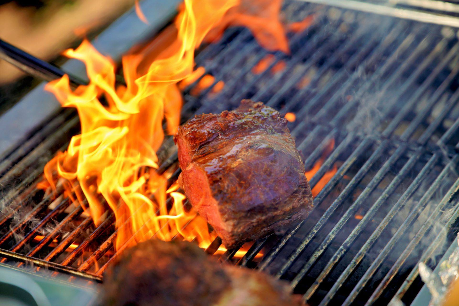 Fleisch auf dem Feuergrill