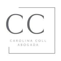 Logotipo con iniciales “CC” en gris, texto “CAROLINA COLL ABOGADA” dentro de un cuadrado gris.