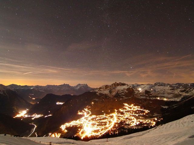 montagnes vues de nuit