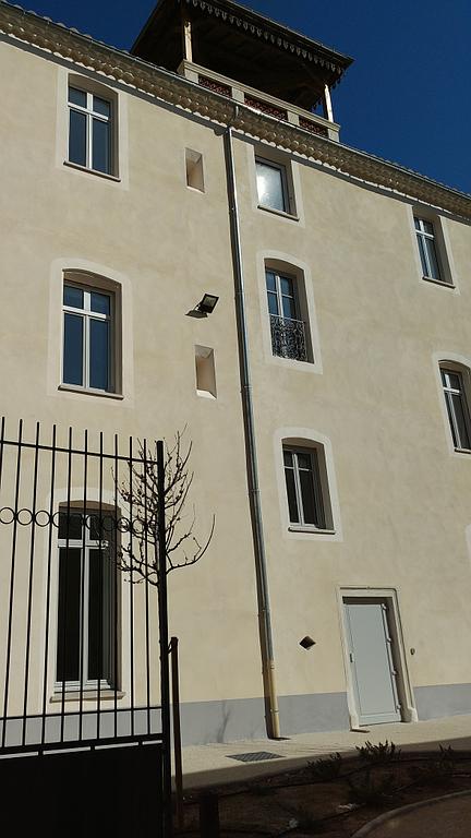 Pose de revêtement de façade