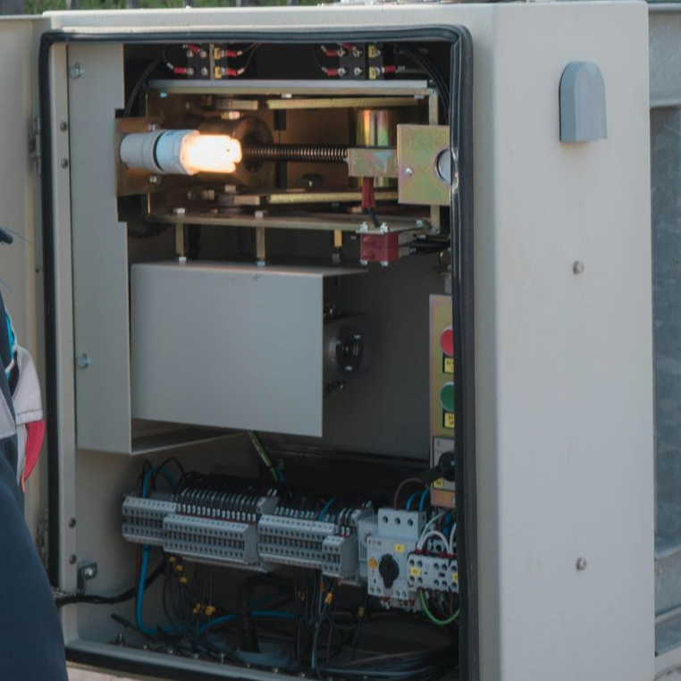 Luo Alt-tekstitunnisteet hakukoneoptimointia ja saavutettavuutta varten.