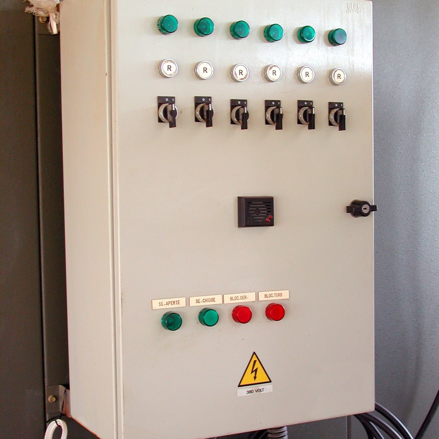 AA Elec-contrôle Sàrl - Ecublens