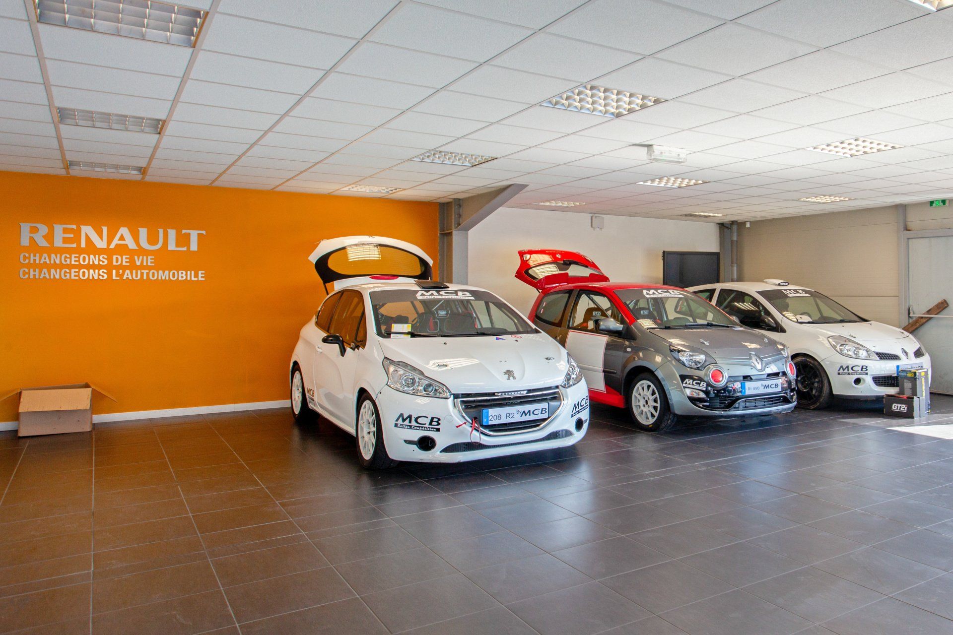 208 R2 ETet TWINGO R1 DE COURSE