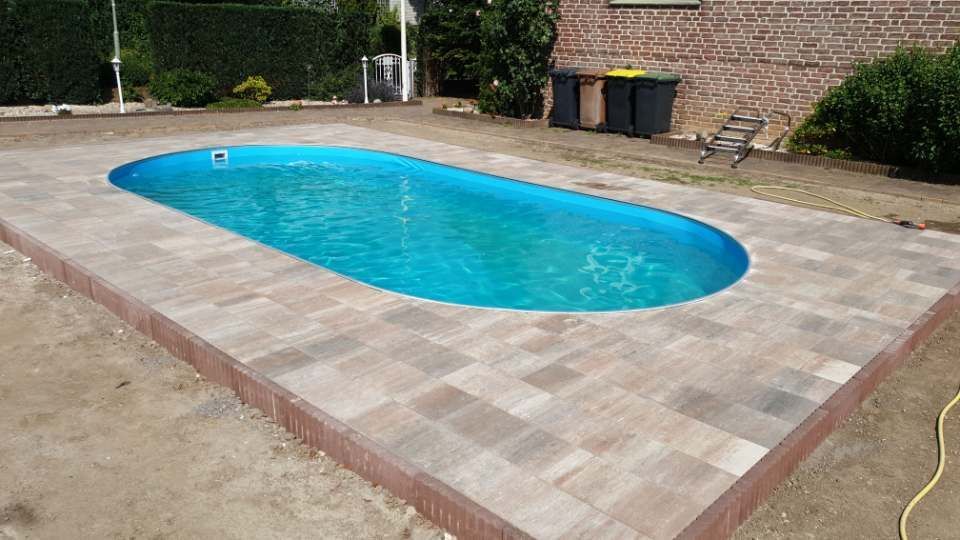 Schwimmbad in einem Garten, Foto von Terhorst Christoph Gartenbau Terhorst