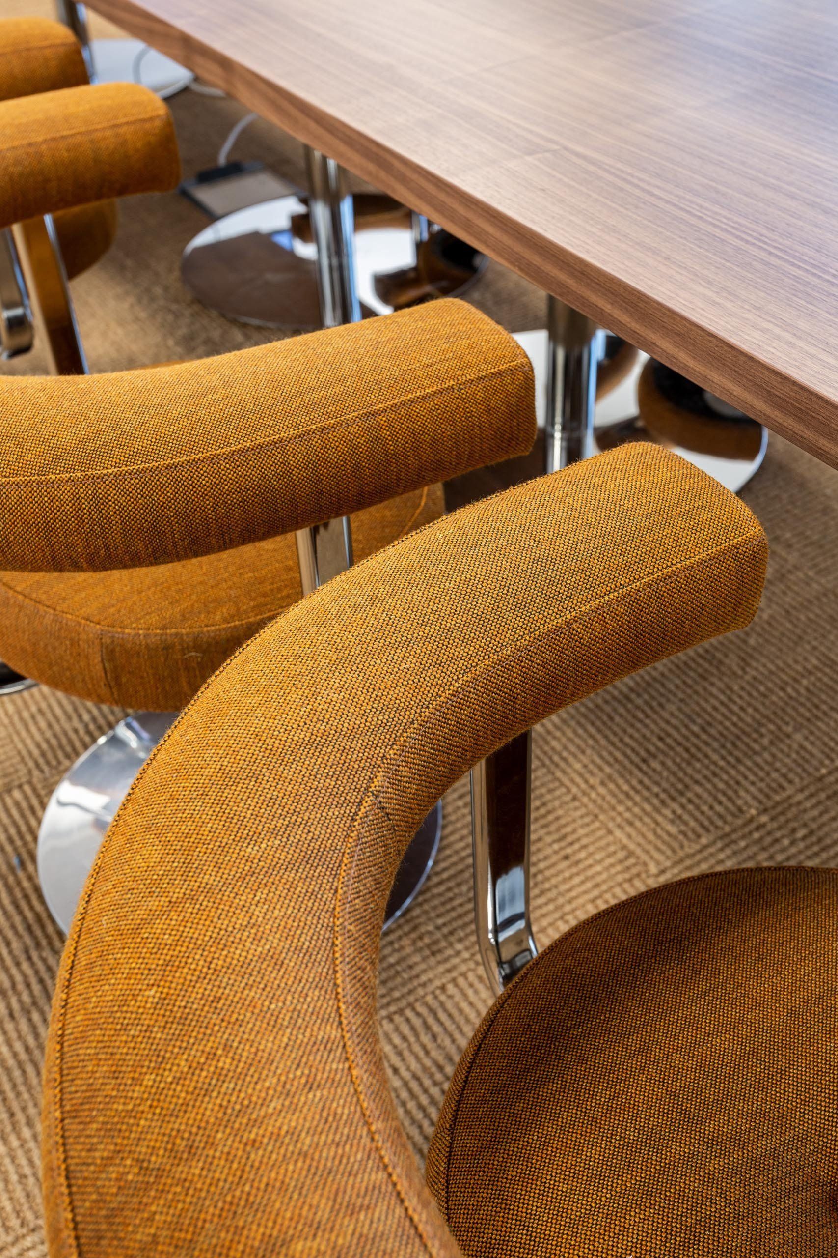 Tuolin verhoilukangas Ludvig Svensson Balance.