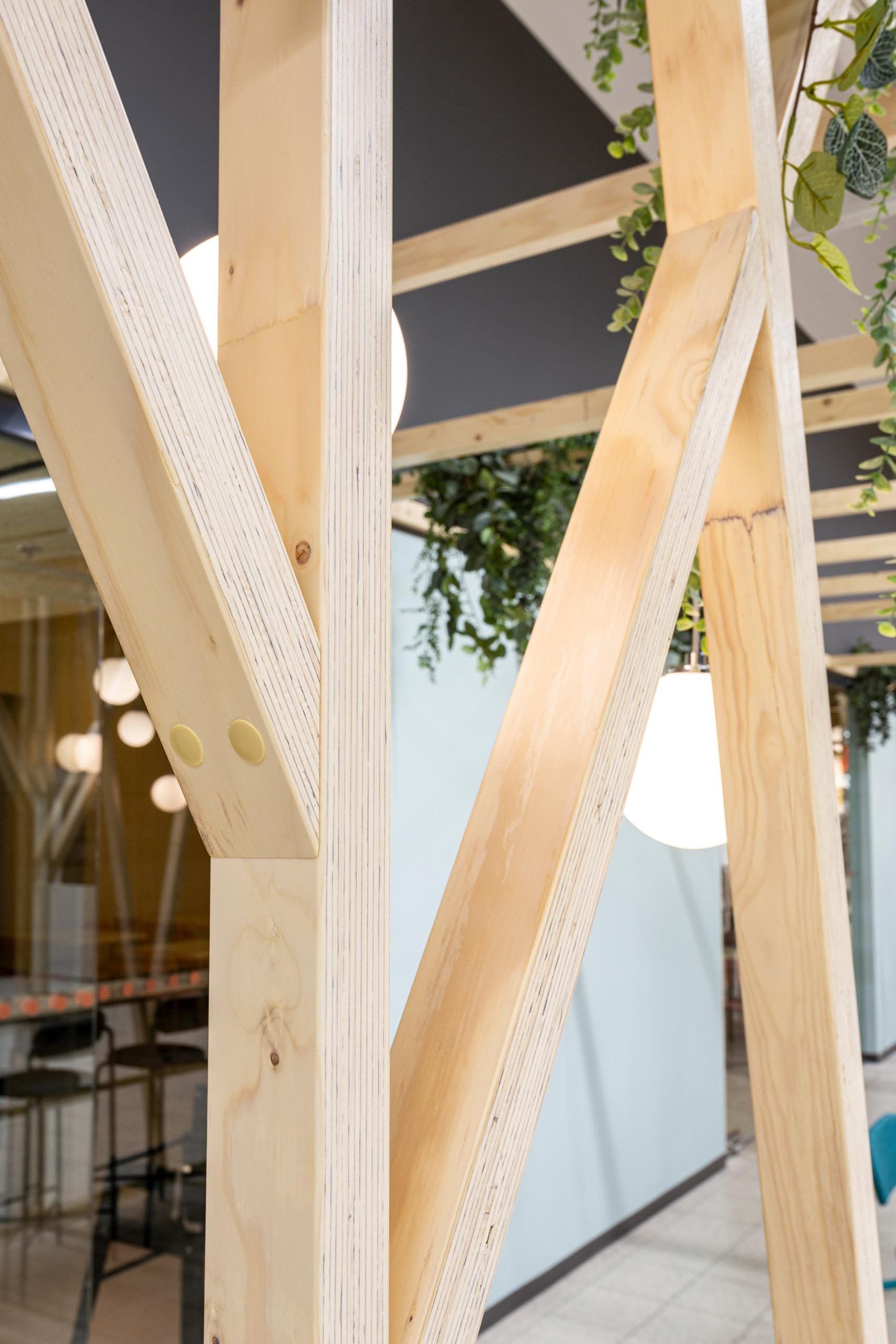 Puuliitokset - rimakatos kertopuusta.