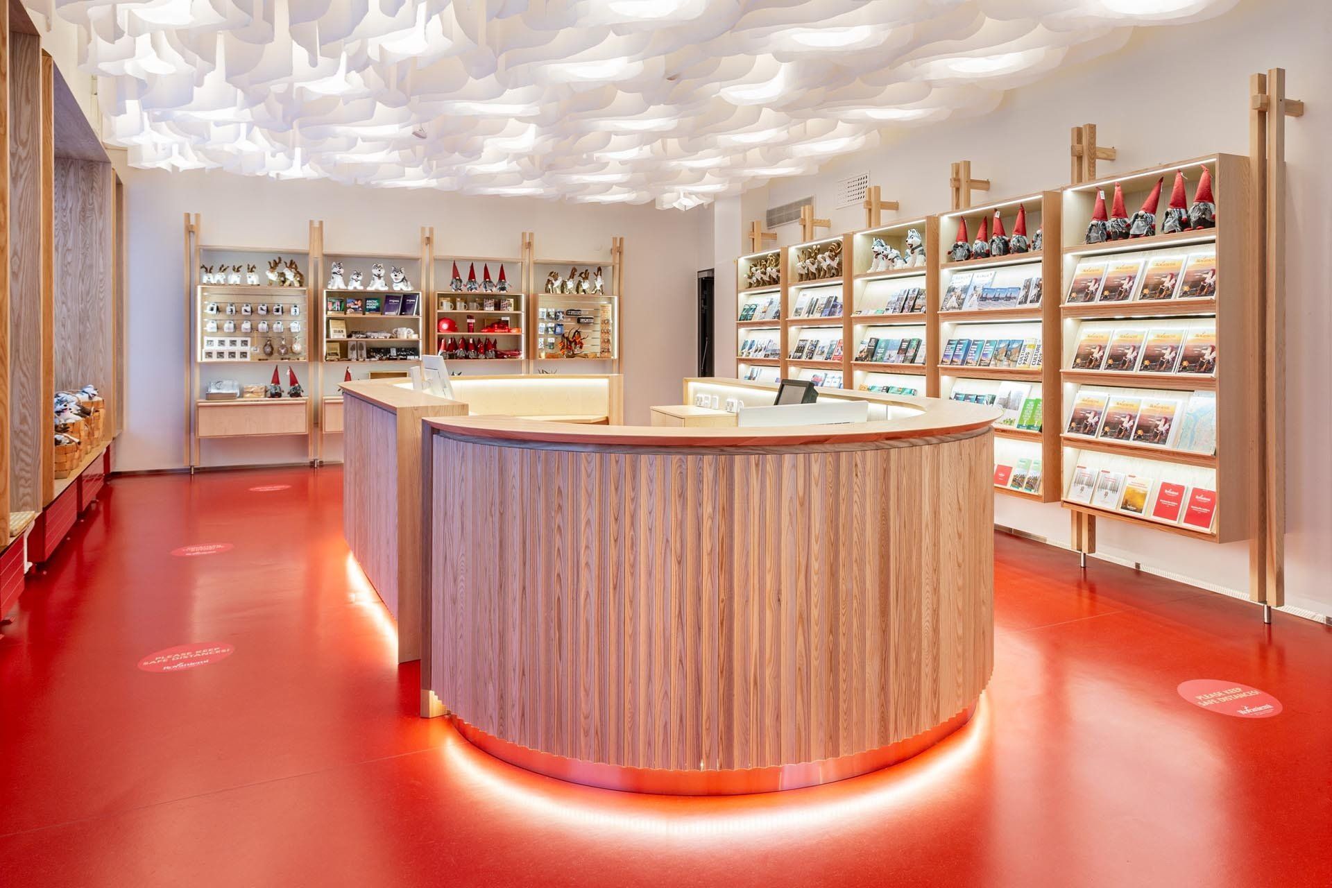 Valokatto myymälässä. 