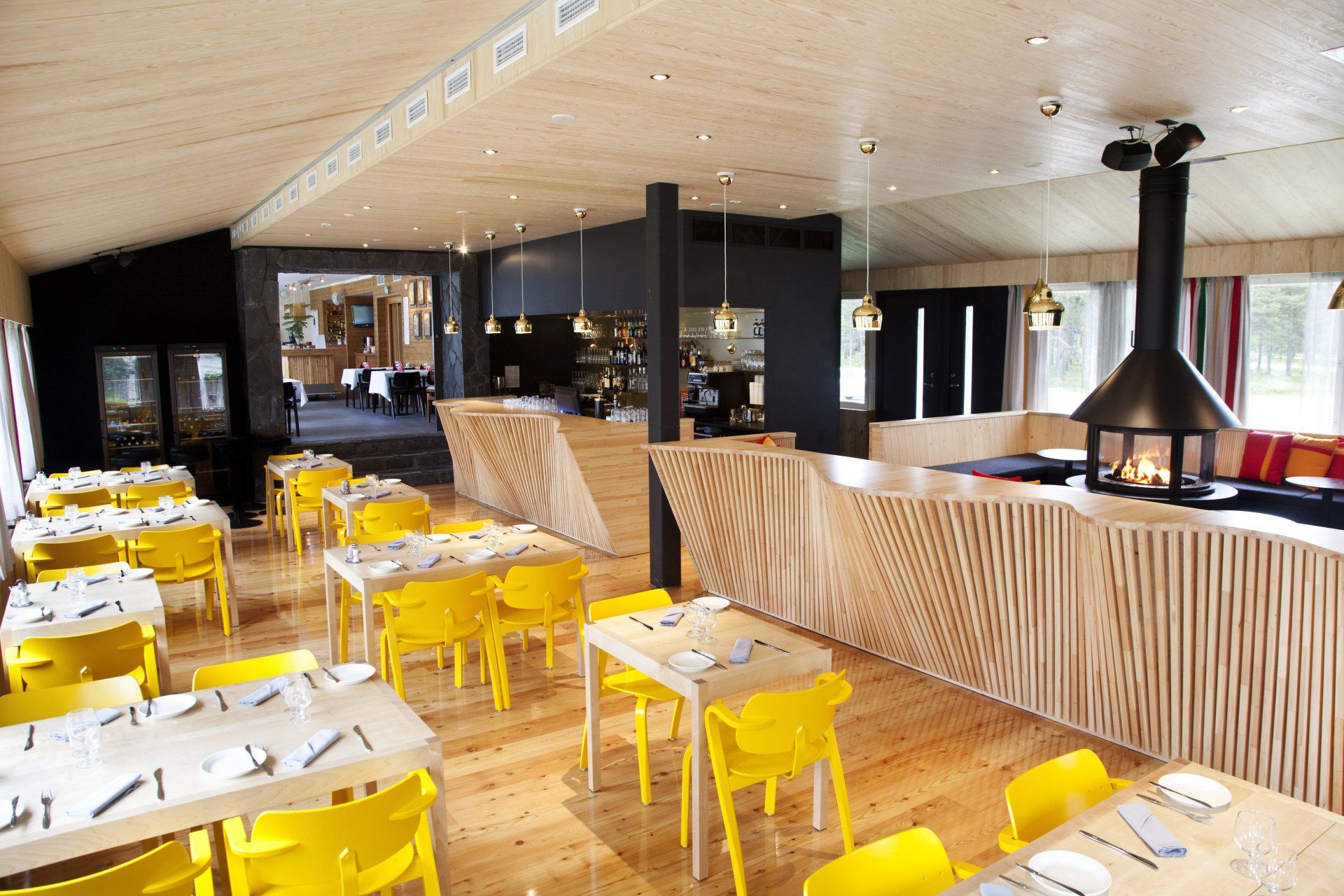 Lapin matkailu - Hotellin ravintola Inarissa.