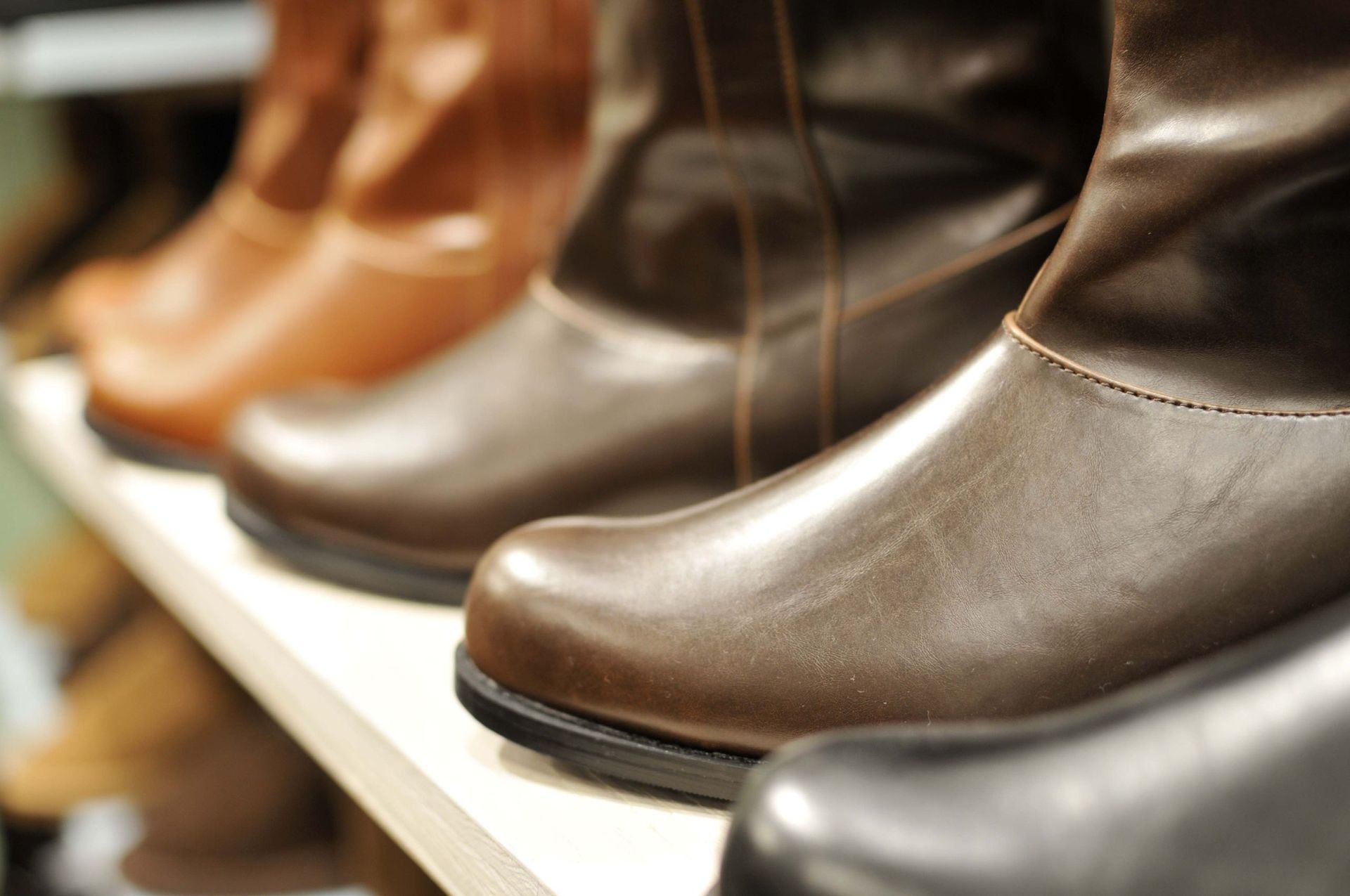 Damenschuhe Stiefel - Schuhe Dorenbach - Binningen