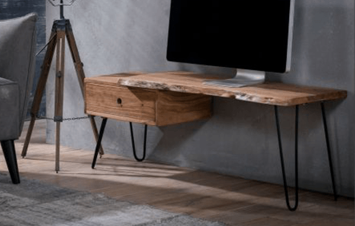 Meuble TV en bois et pieds en fer avec un tiroir