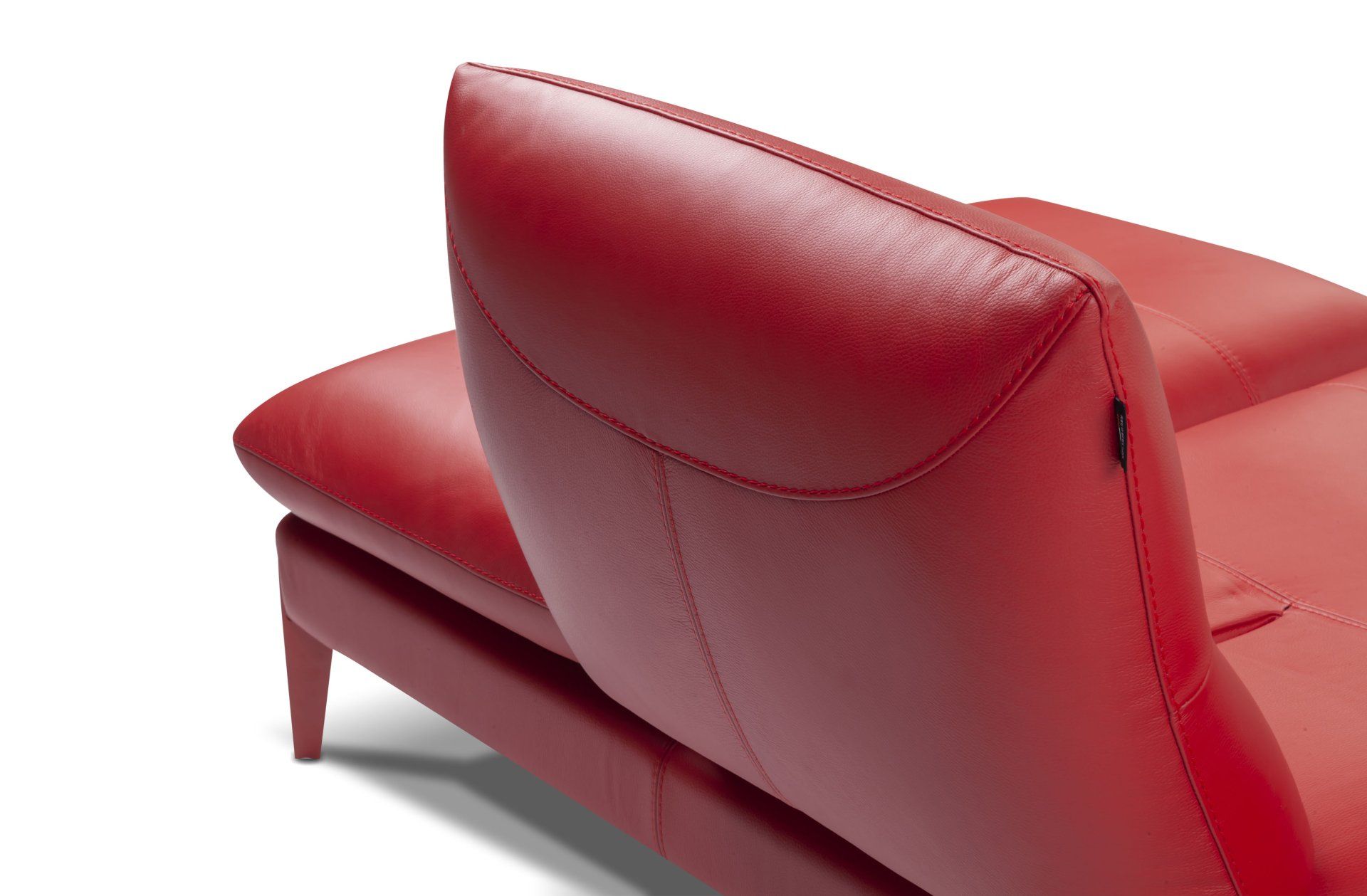 Canapé en cuir rouge de la marque Valentina