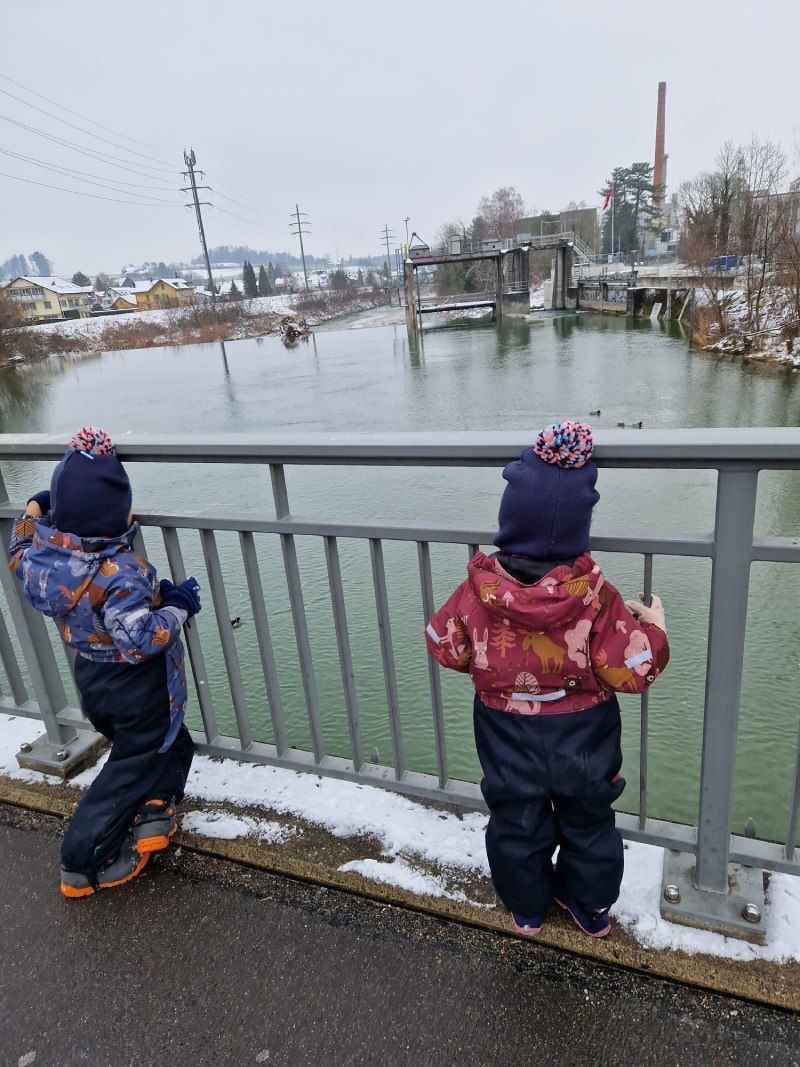 Kinder am Fluss, Foto von der Biberister Tagesmutter