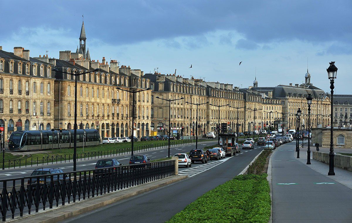 Bordeaux, flèche Saint-Michel & quais de la Garonne