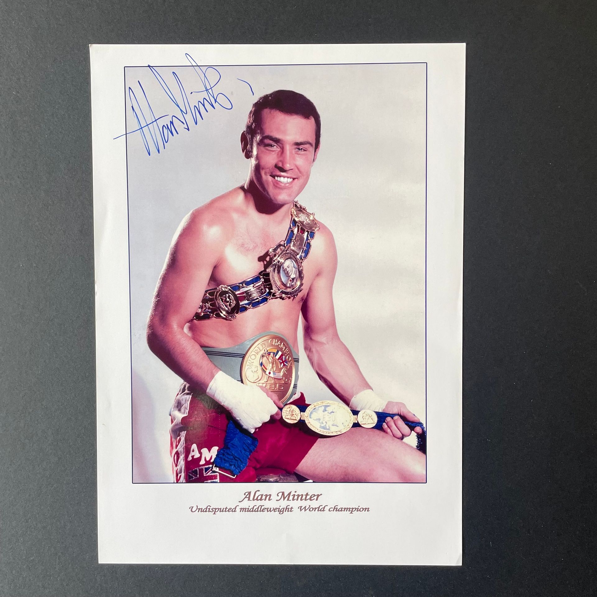 Alan Minter Signed Photo – Undisputed Middleweight World Champion