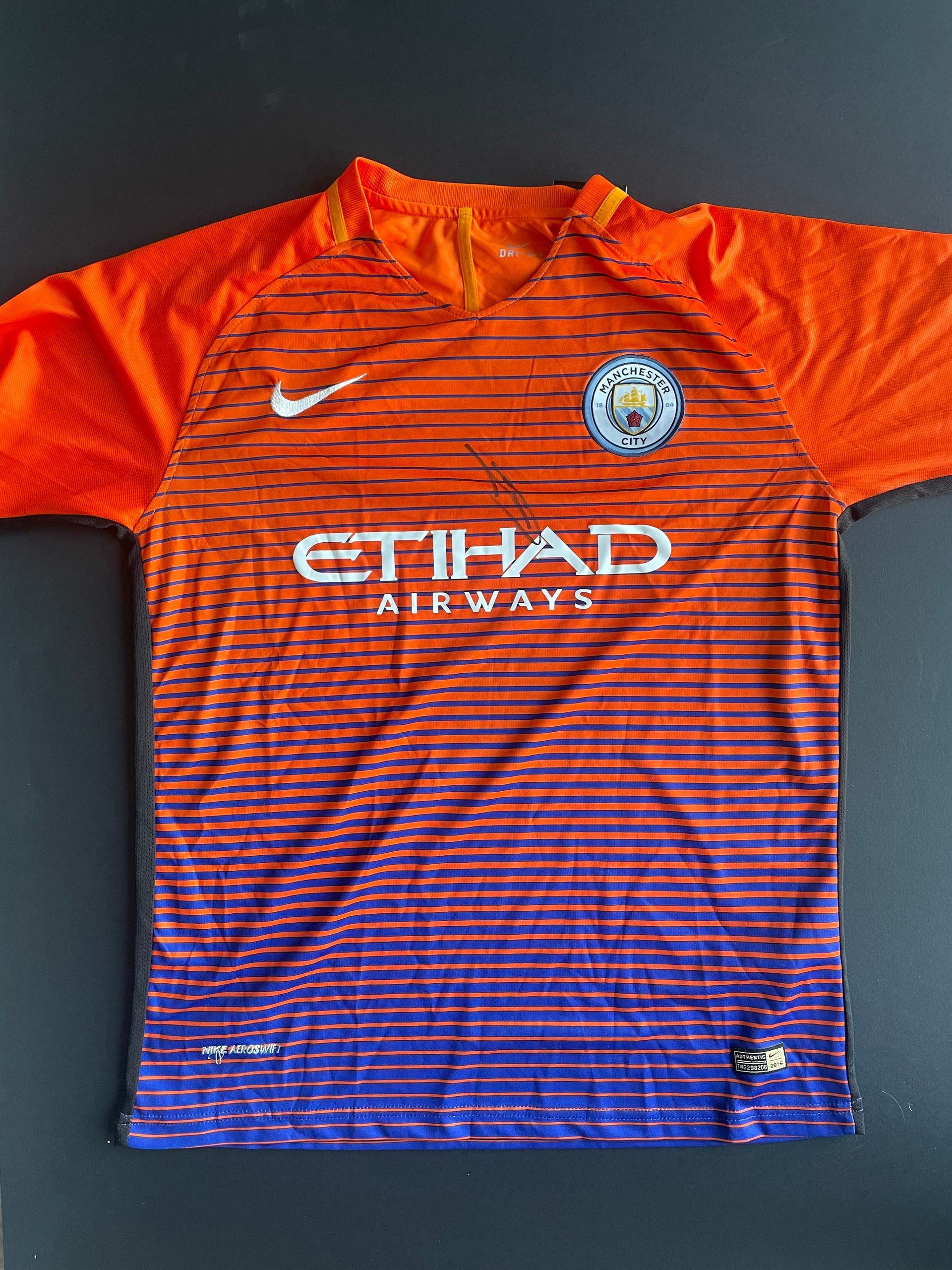 Kevin De Bruyne signed away shirt 2016-17