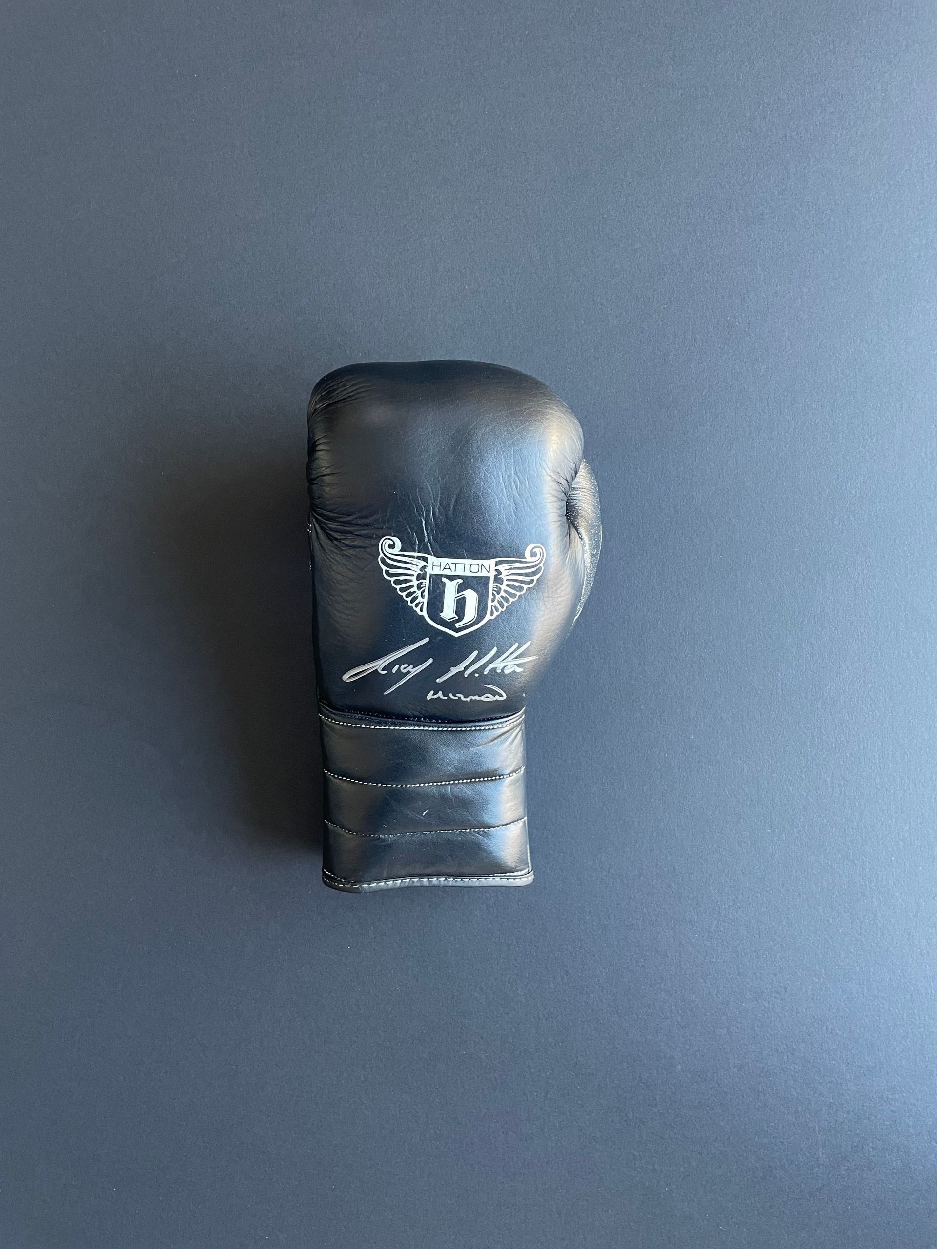 Ricky Hattonsigned glove