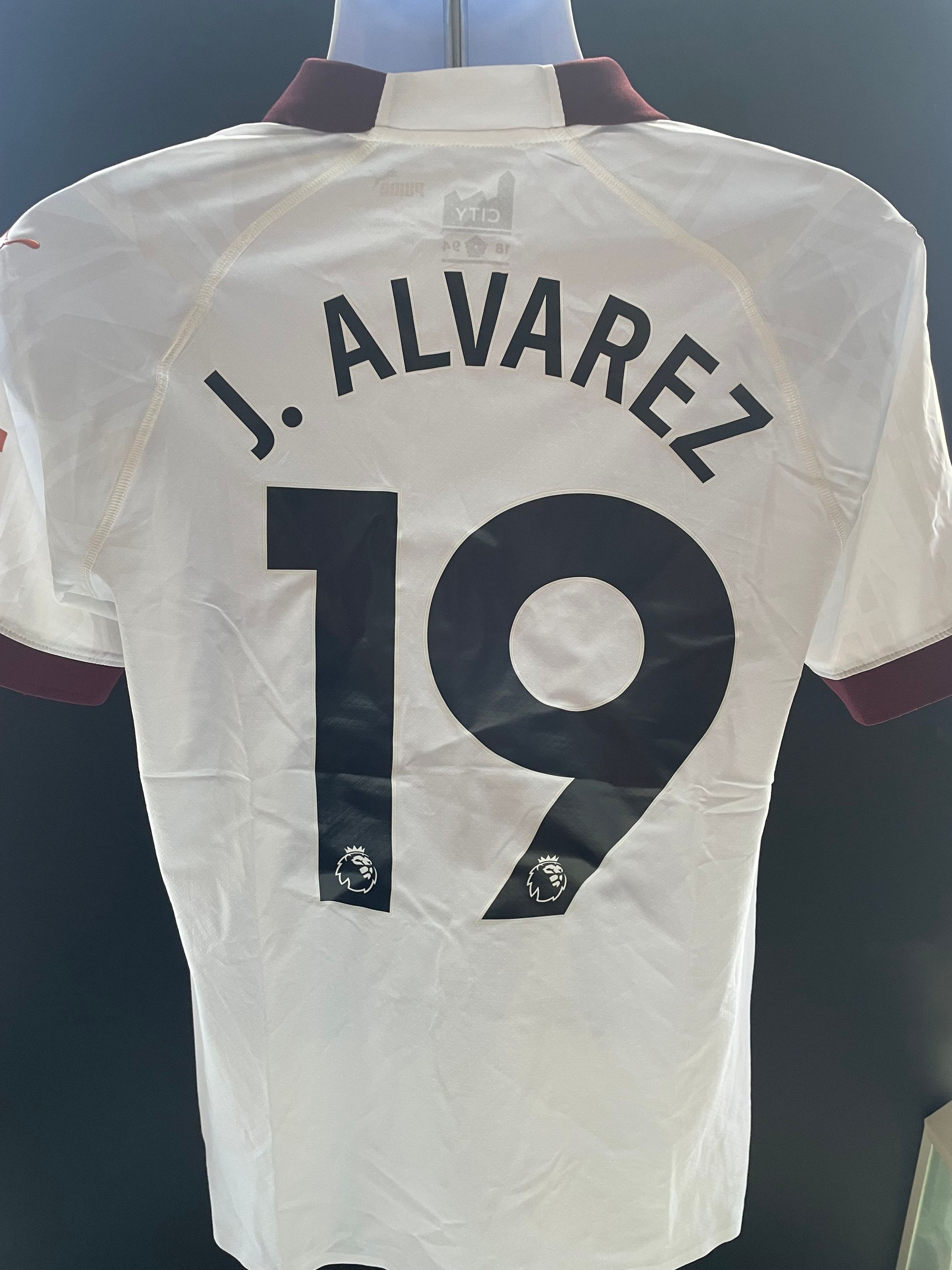 Julián Álvarez Player-Issue Official 2023–24 Season Manchester City Away Shirt