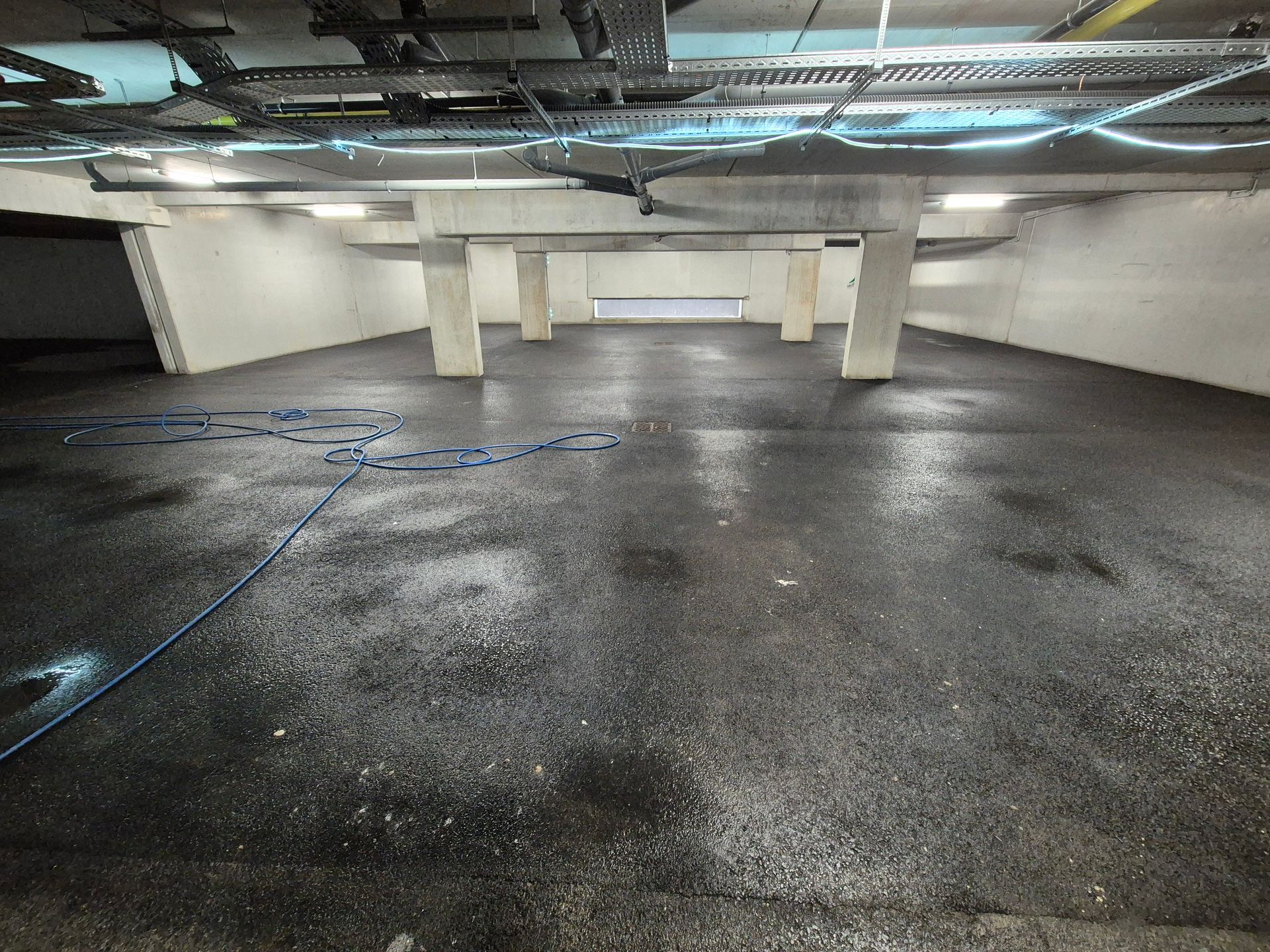 Parking après nettoyage haute pression