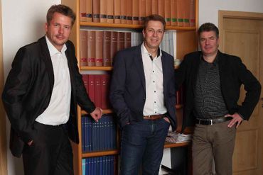 Ziegelhaus mit Bach und Mühle