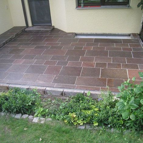Terrasse Naturstein verlegt