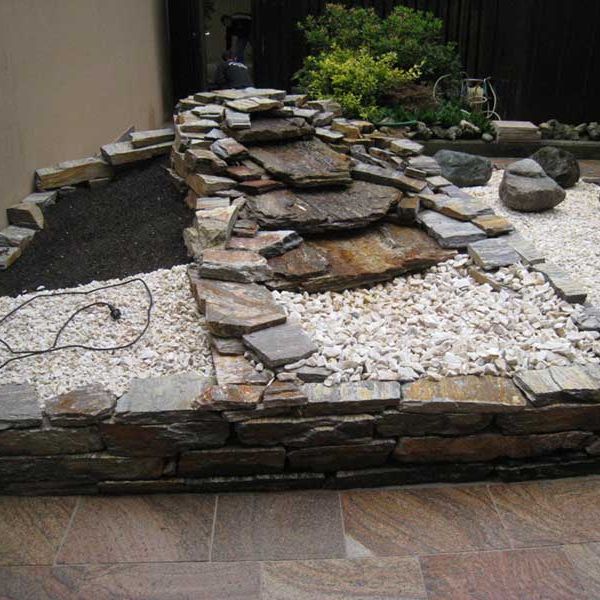 Teich und Quellanlagen