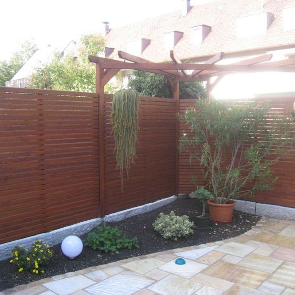 Zaun und Holzarbeiten