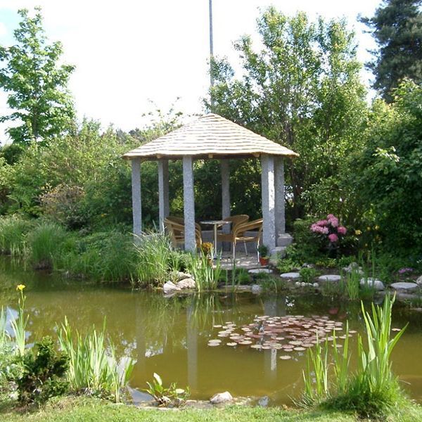 Teich und Quellanlagen