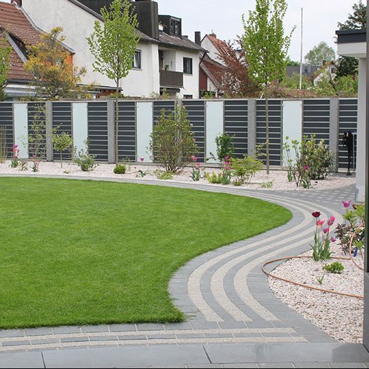 Zaun und Holzarbeiten