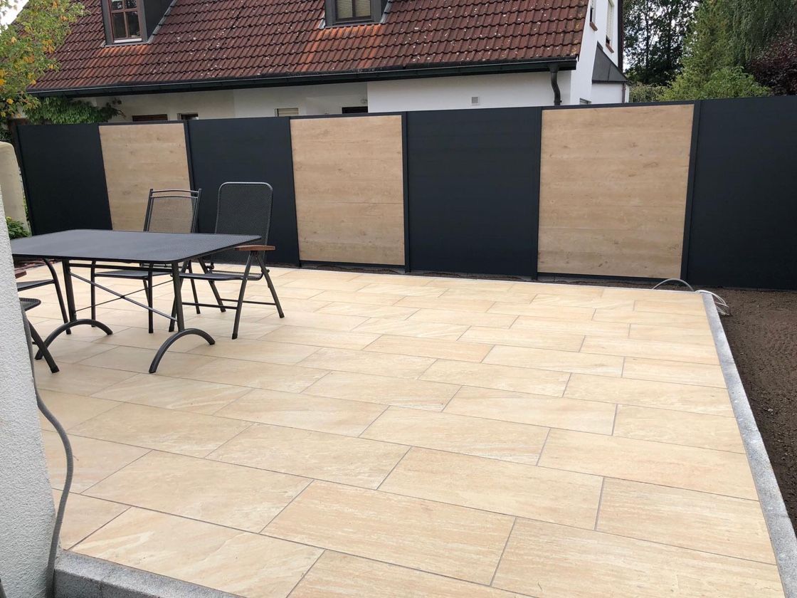 Zaun und Holzarbeiten