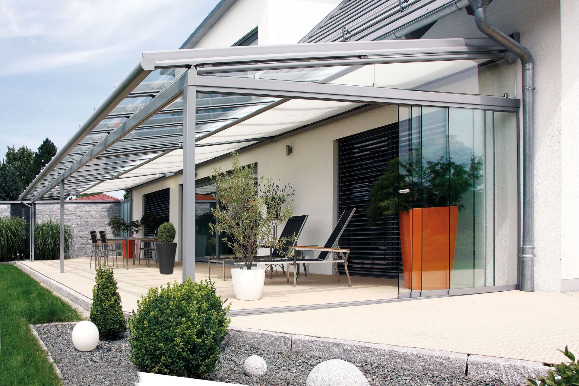 Terassen abdeckung aus durchsichtigem Plastik