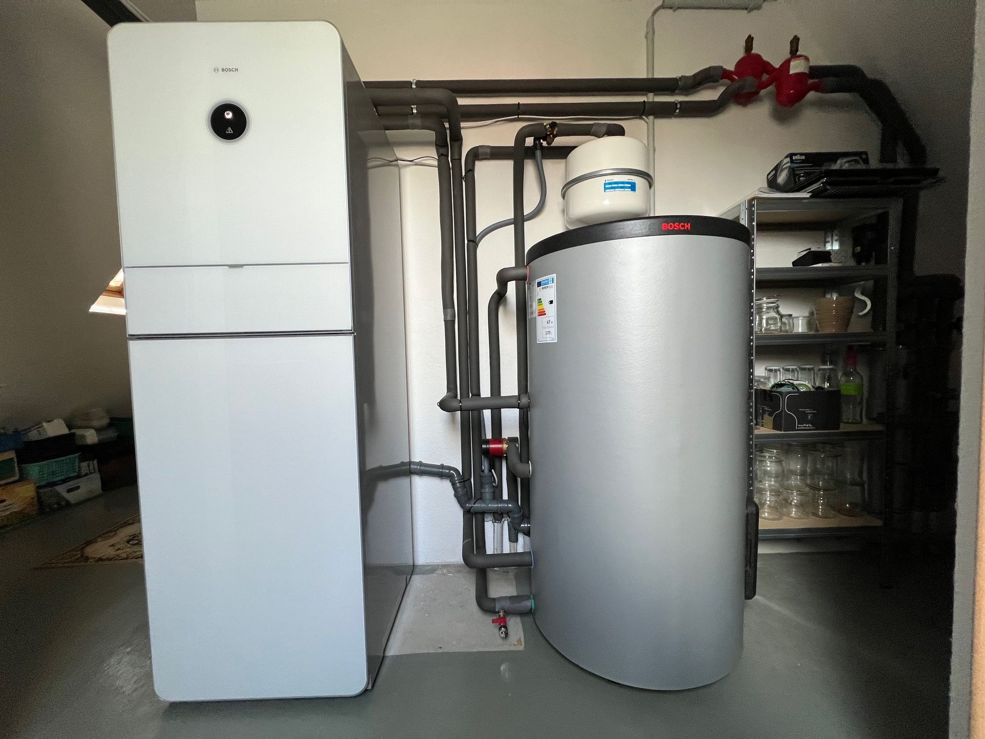 Bossch Wärmepumpenanlage,
von uns installiert