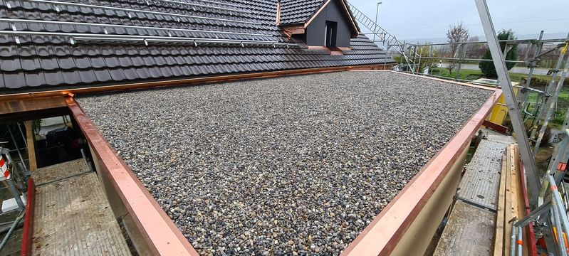 Wasserhahn wird repariert