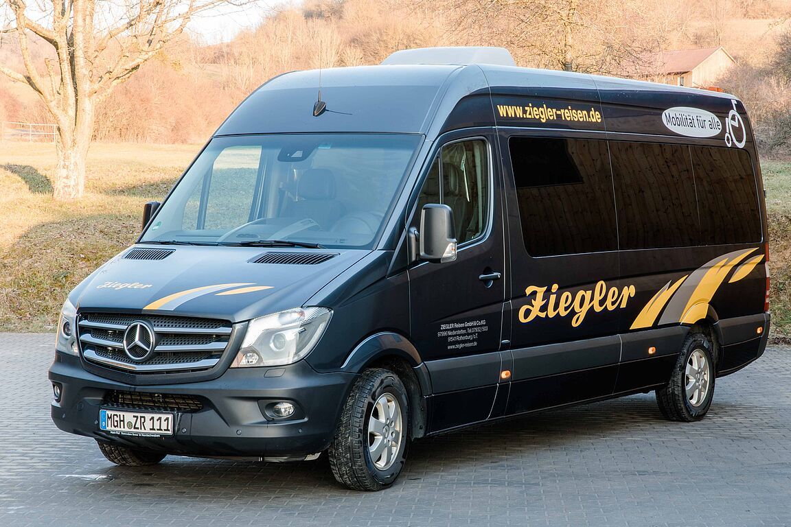 Sprinter mit elektrischem Rollstuhllift Ziegler Reisen GmbH & Co.KG