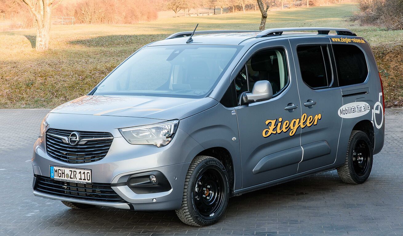 Opel Combo Life mit Rollstuhlrampe Ziegler Reisen GmbH & Co.KG