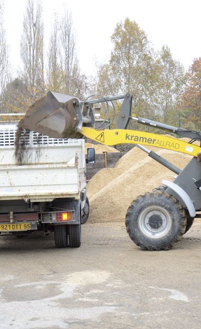 Camion tranverse des matériaux