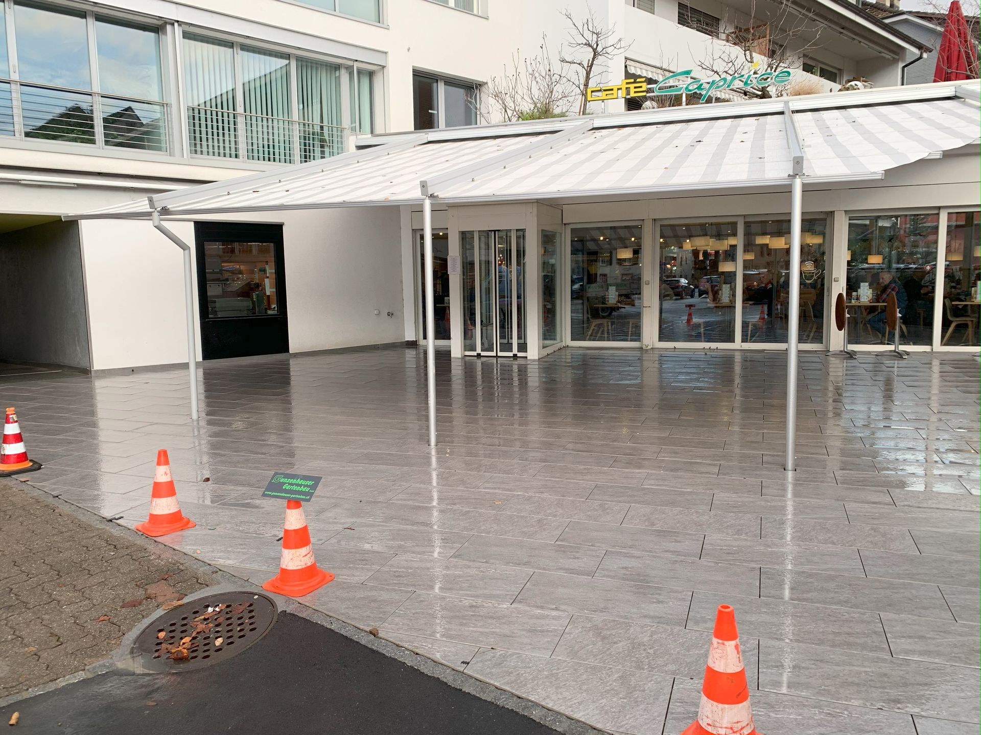 Exklusiver Belag verlegt durch Gunzenhauser Gartenbau GmbH, Gelterkinden