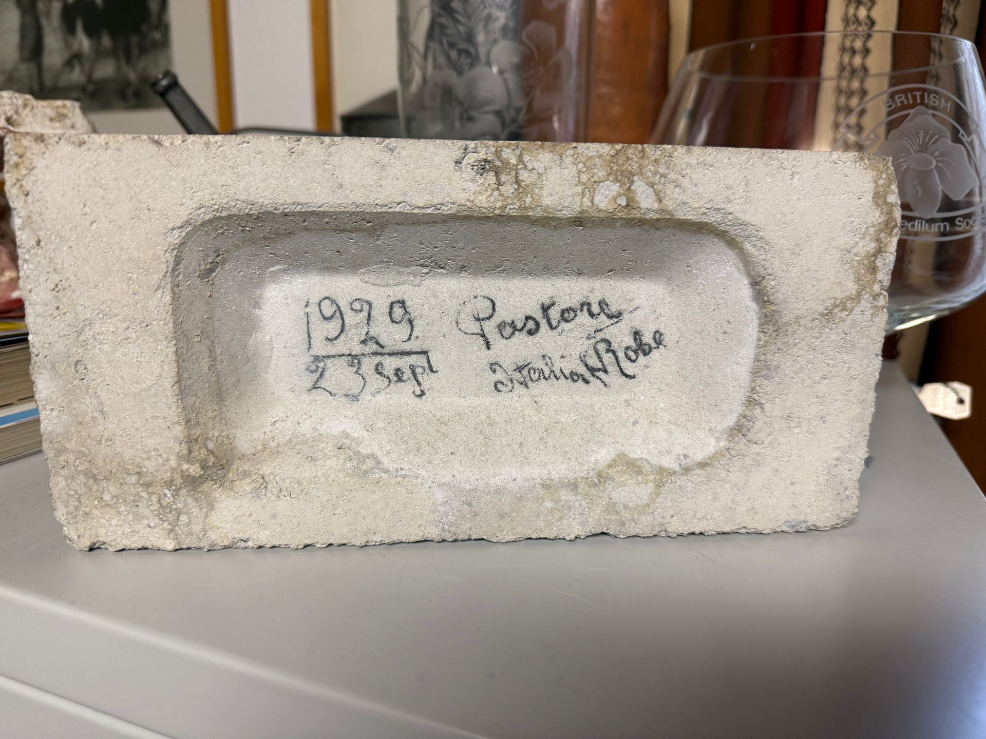 Mauerstein aus dem ersten Heizgebäude