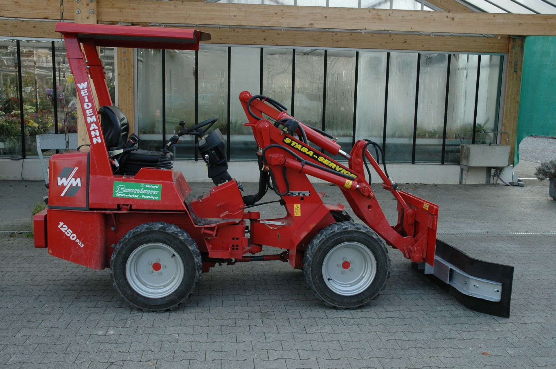 Radlader Gunzenhauser Gartenbau GmbH Gelterkinden