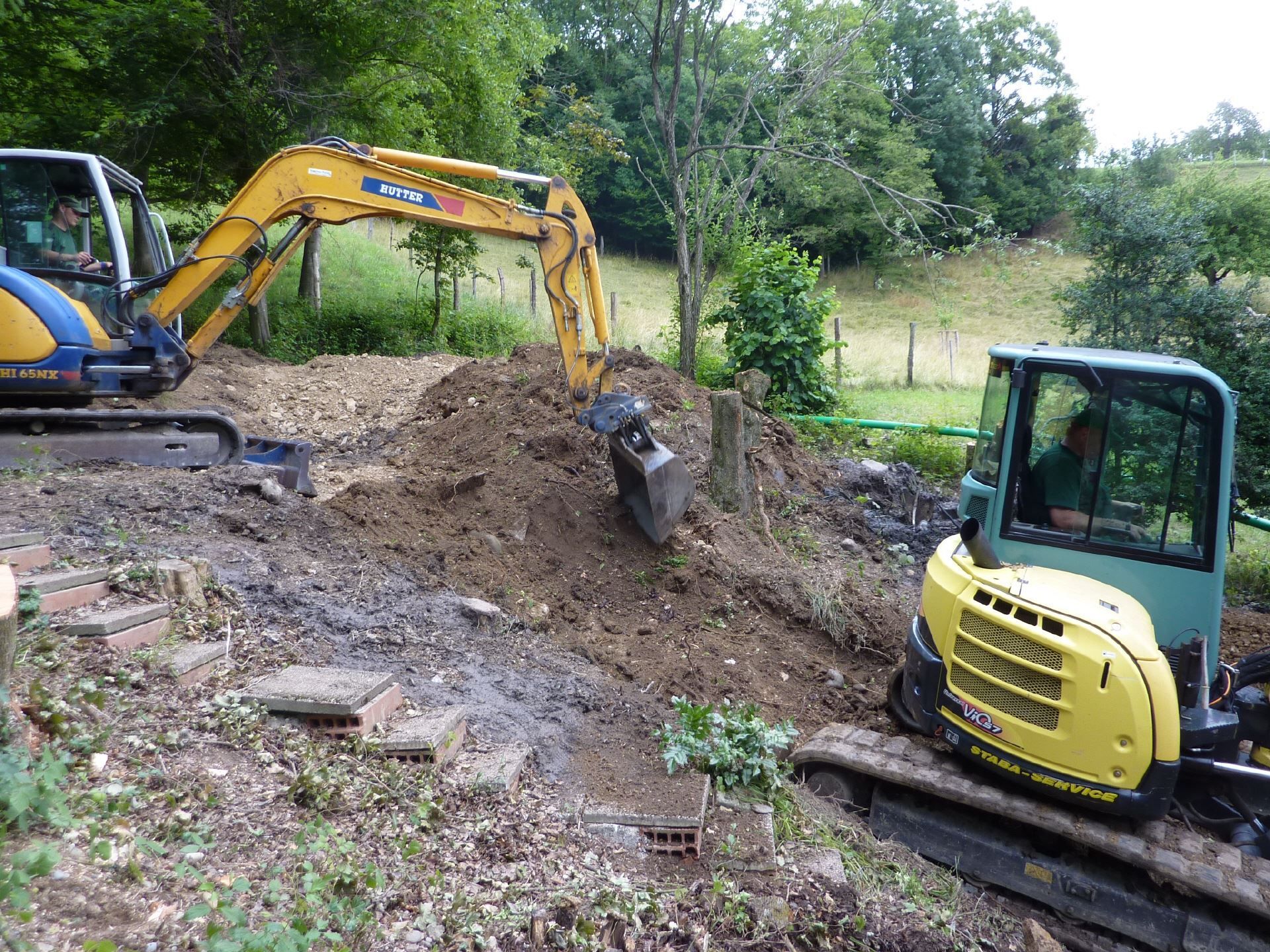 Bagger im Duett Gunzenhauser Gartenbau GmbH Gelterkinden