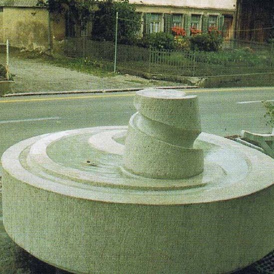 17 - Allenspach Natursteinbrunnen GmbH in Gähwil - Klassische Brunnen