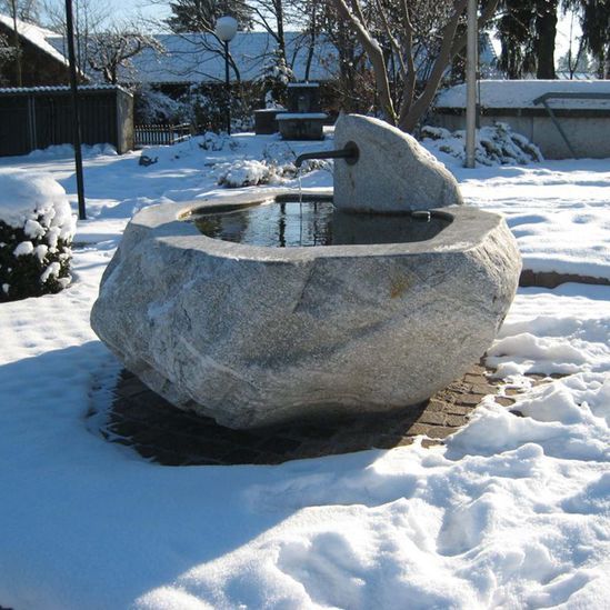 18 - Allenspach Natursteinbrunnen GmbH in Gähwil - Natursteine