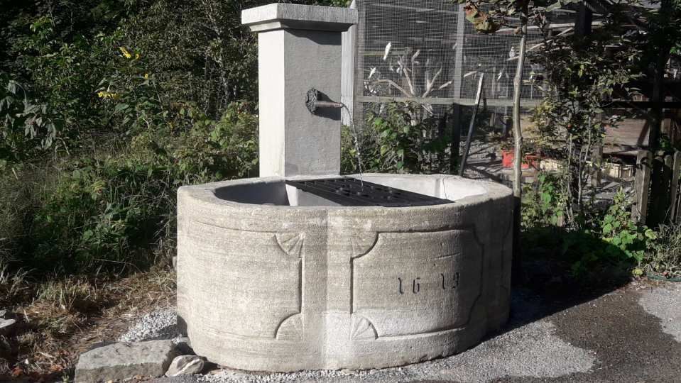 vorher - Restauration Muschelkalkbrunnen vom Jahre 1619!