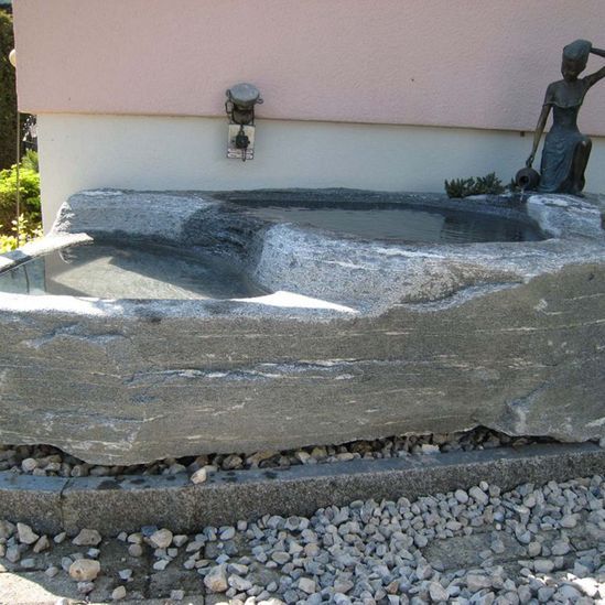 42 - Allenspach Natursteinbrunnen GmbH in Gähwil - Natursteine