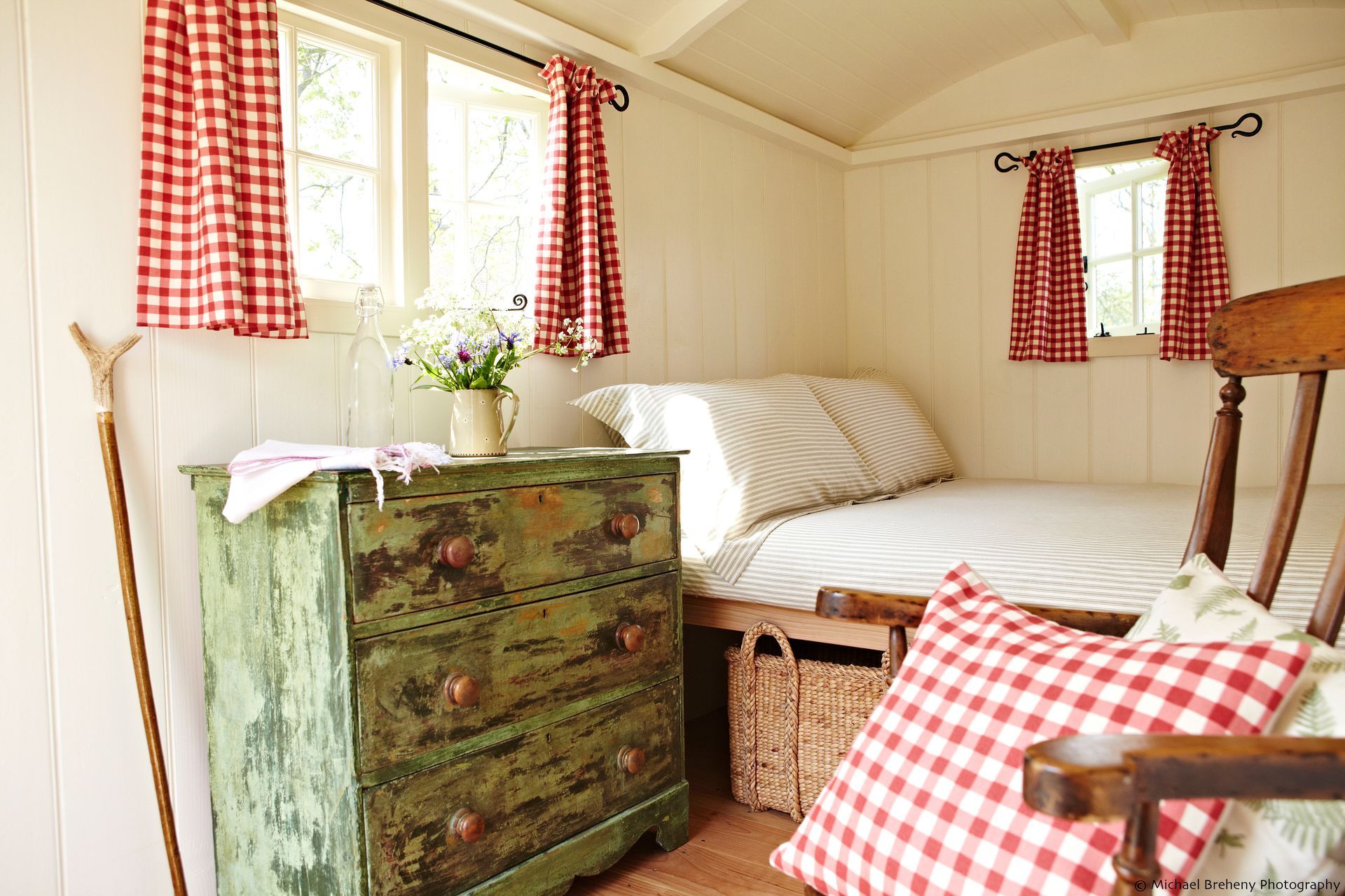 Cosy Shepherd Hut Internal 